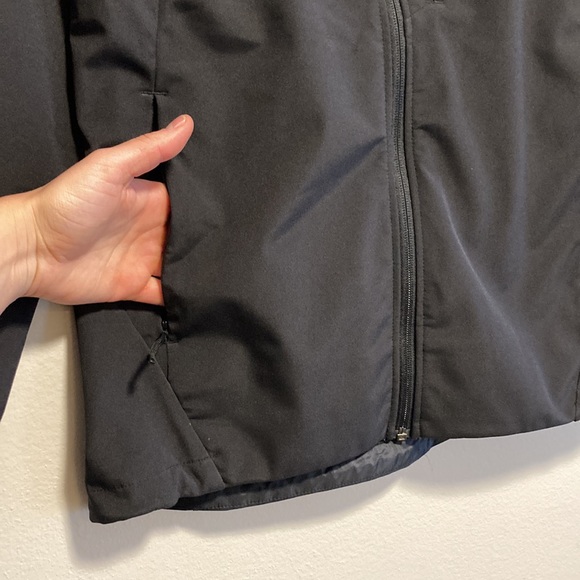 Helly Hansen Paramount Series Soft-Shell Jacket, Velvet-y Interior, Size M - Picture 6 of 9